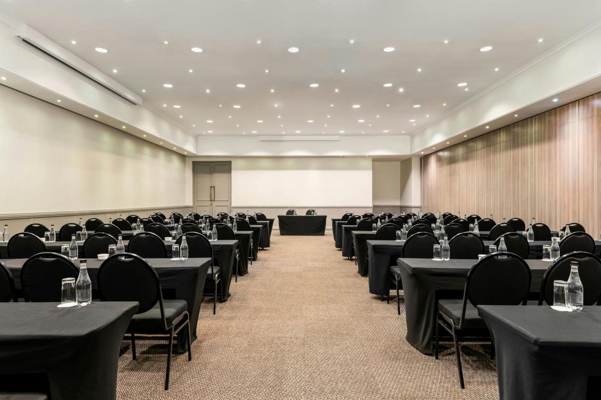 Lord Charles Hotel Somerset West Buitenkant foto