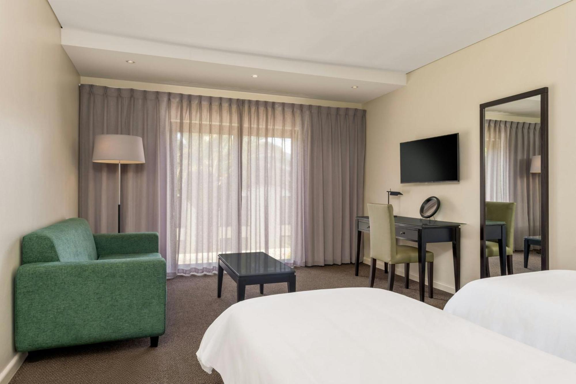 Lord Charles Hotel Somerset West Buitenkant foto
