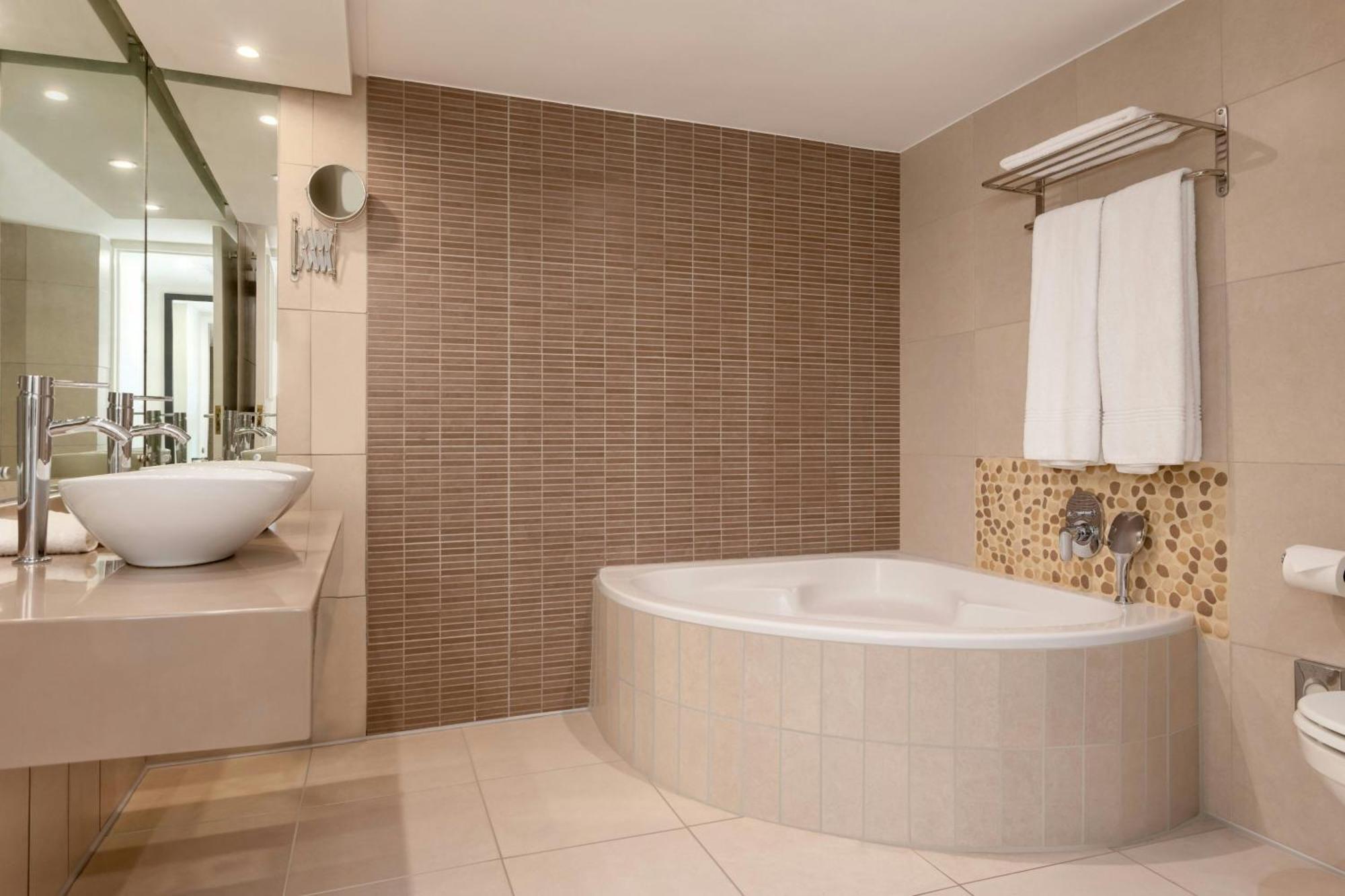 Lord Charles Hotel Somerset West Buitenkant foto